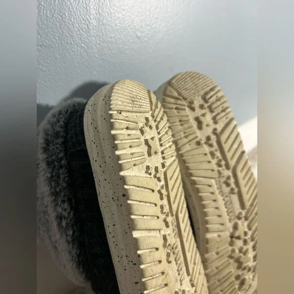 đź’™HEYDUDE Wendy Britt Wool Folded Shoe size: 9 - Picture 11 of 12